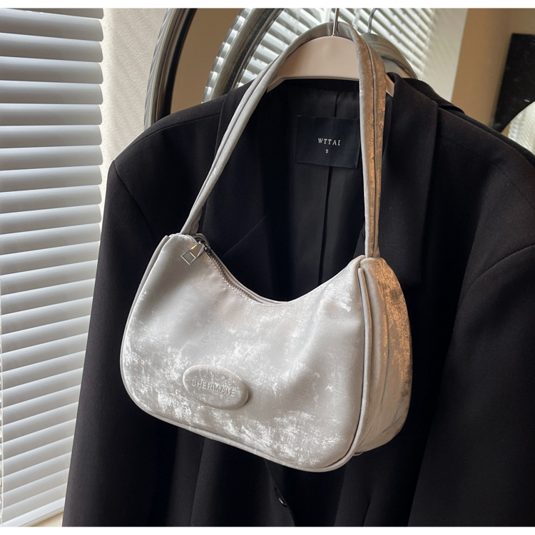 大容量通勤托特包女新款洋气单肩包潮搭时尚斜挎包都市风休闲女包详情18