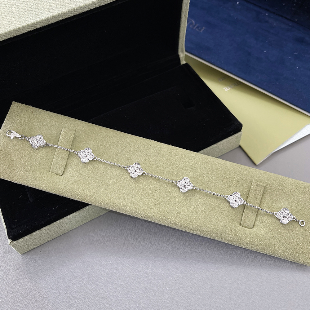 v金高版本厚镀18k金迷你五花六花四叶草手链不掉色高级感红玛瑙详情18