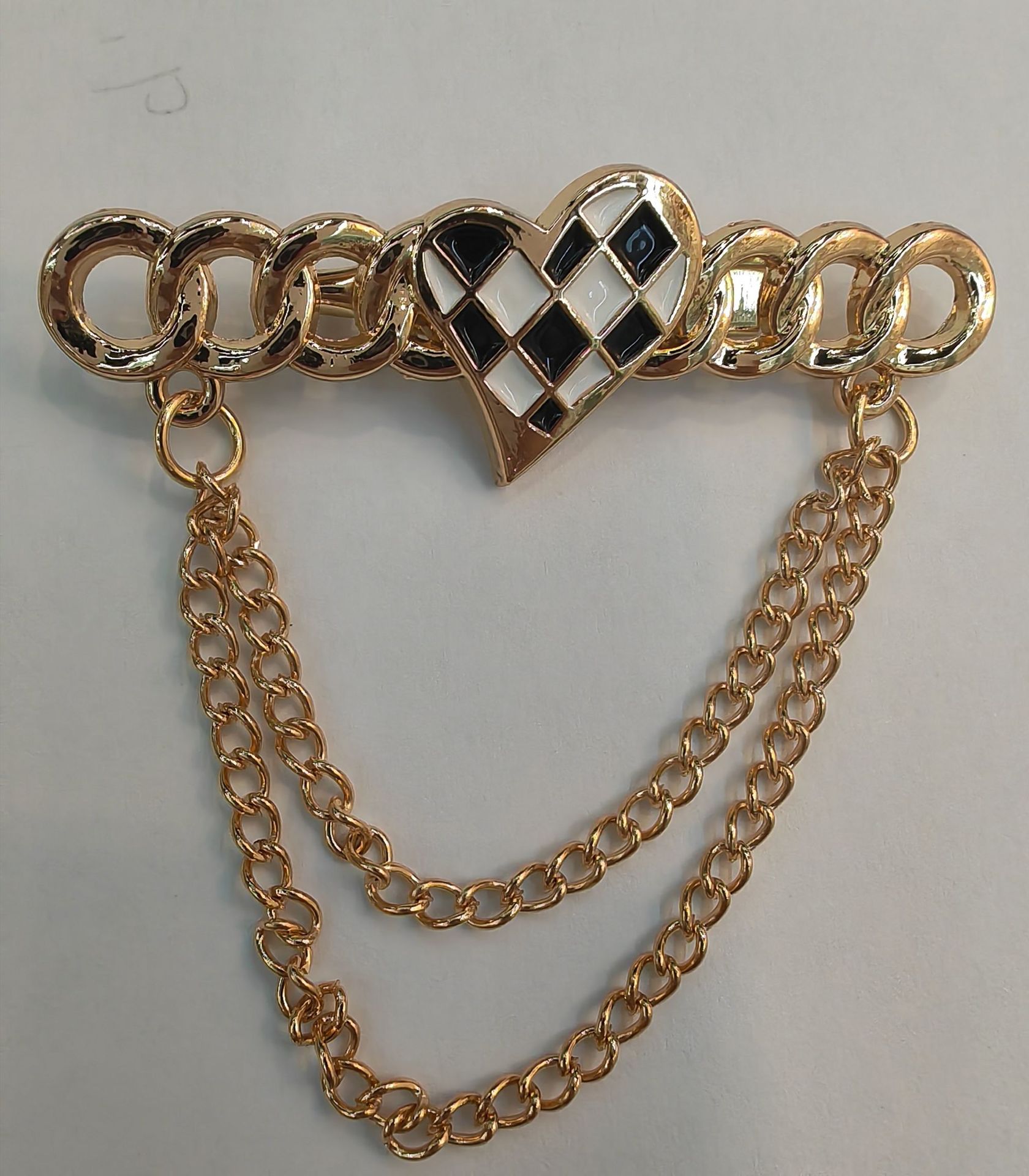 大牌风双环爱心小香风胸针2023新款潮时尚防走光高级感精致别针详情2