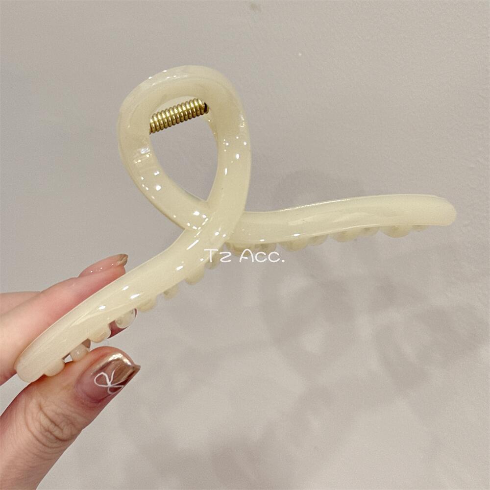Thickened large grabber 13cm, shark clip at the back of the head, new style with abundant hair volume, hair accessory, hairpin, simple and fashionable hair claws pic 5