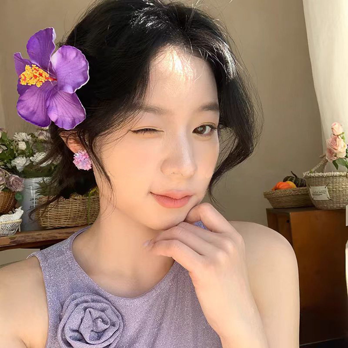 This trendy faux hibiscus flower hair clip exudes a high-end atmosphere. The side clip is a Bohemian hair band for a seaside vacation pic 5