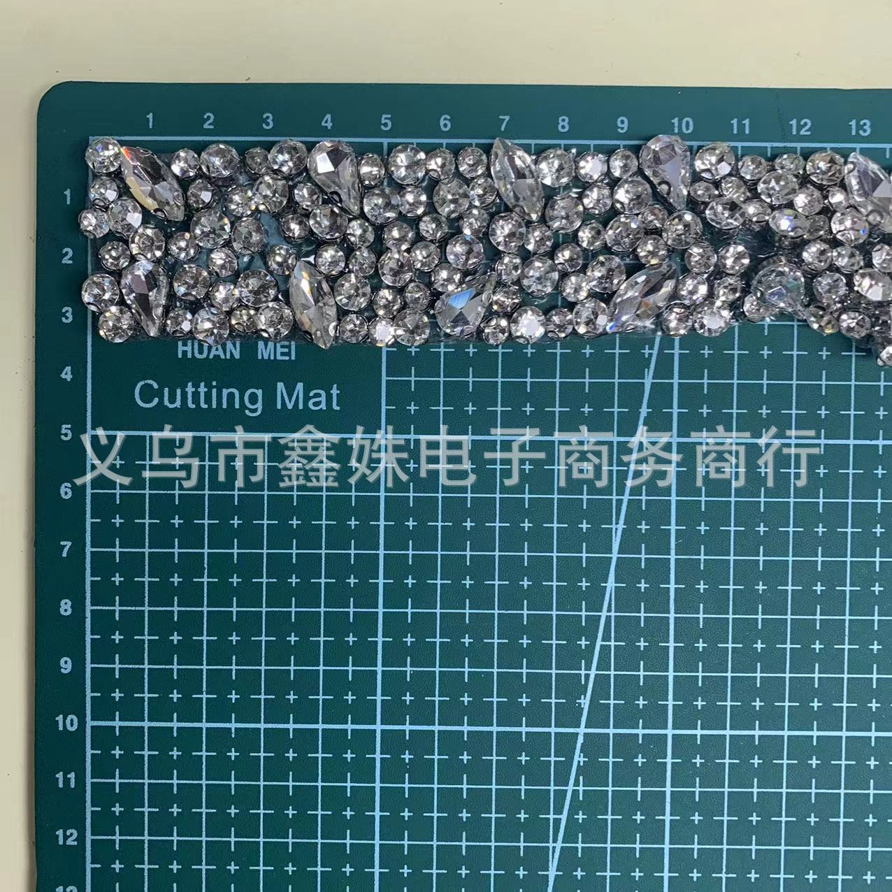 Factory direct sales of firmly adhesive back-pressed diamond chain clothes, clothing accessories and accessories pic 2