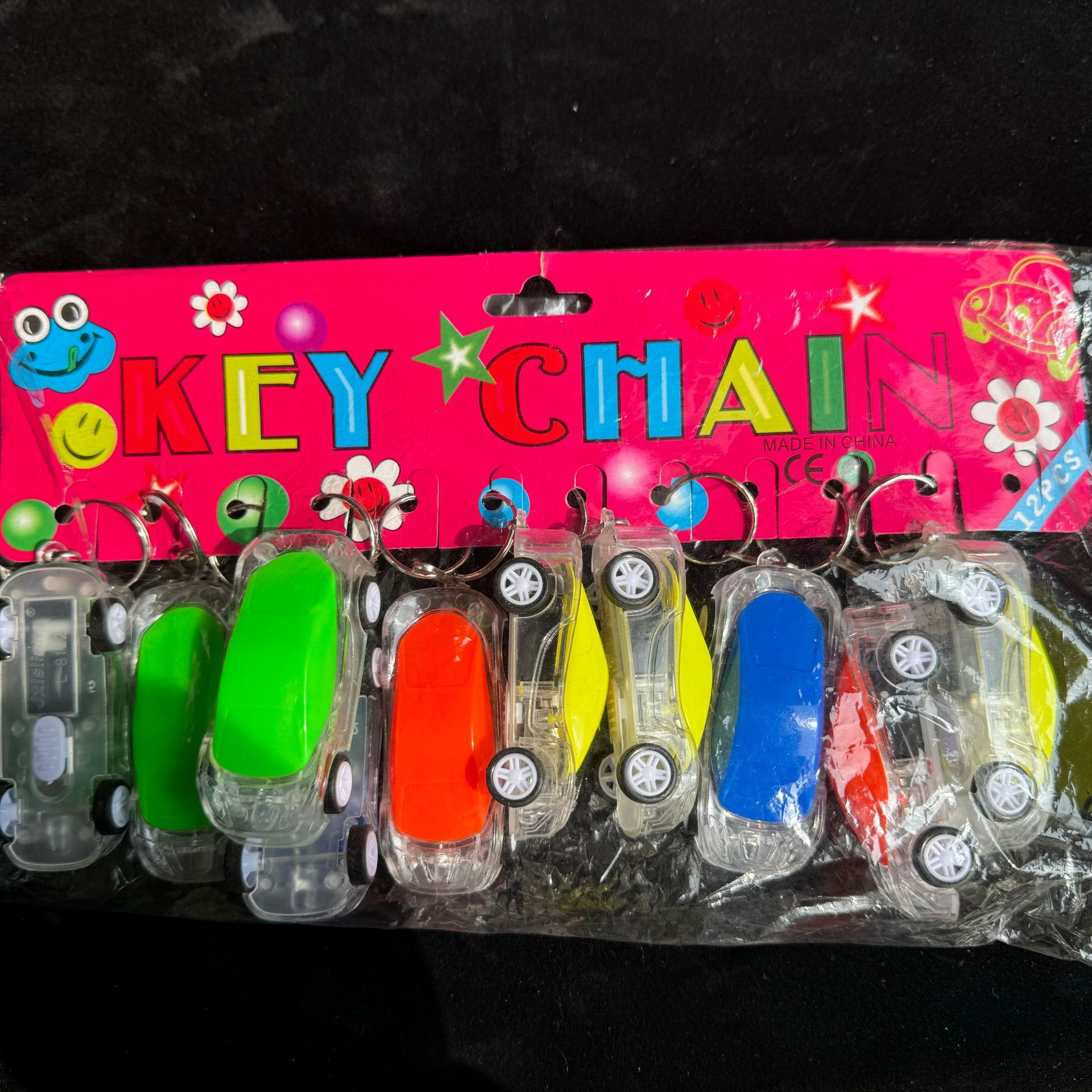 多功能闪光灯回力汽车钥匙扣发光玩具地摊热卖创意礼品挂件批发详情6