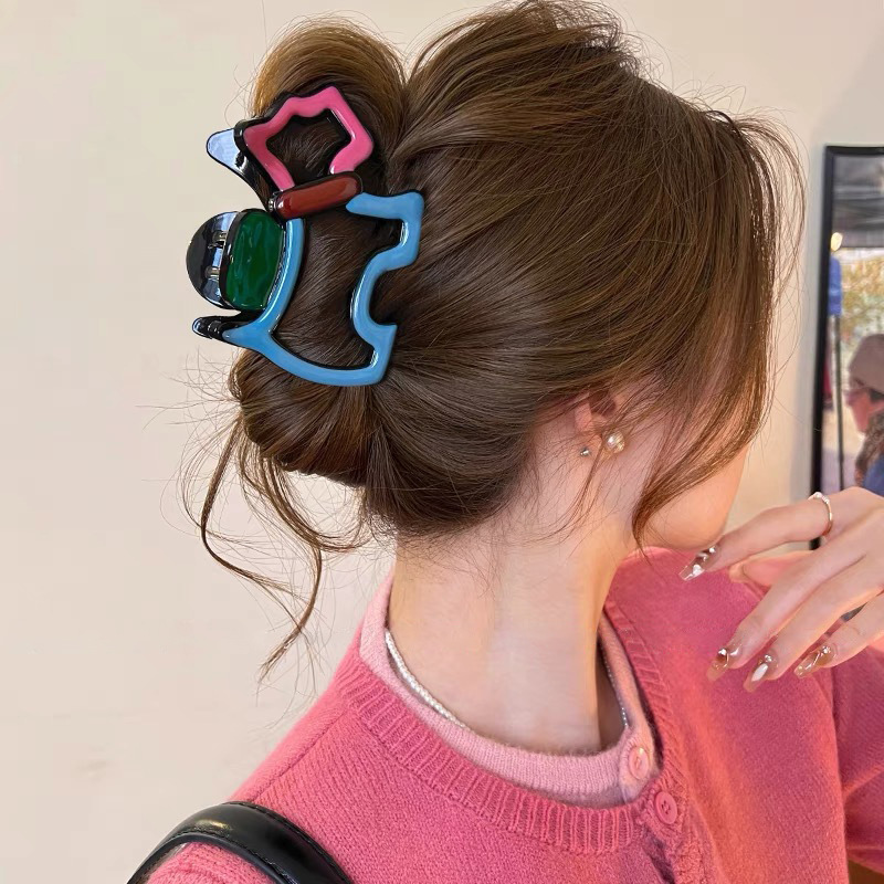 High-end ~ Cute puppy color-blocking grab clip for women, high-end shark clip at the back of the head, 2024 new style hair clip pic 2