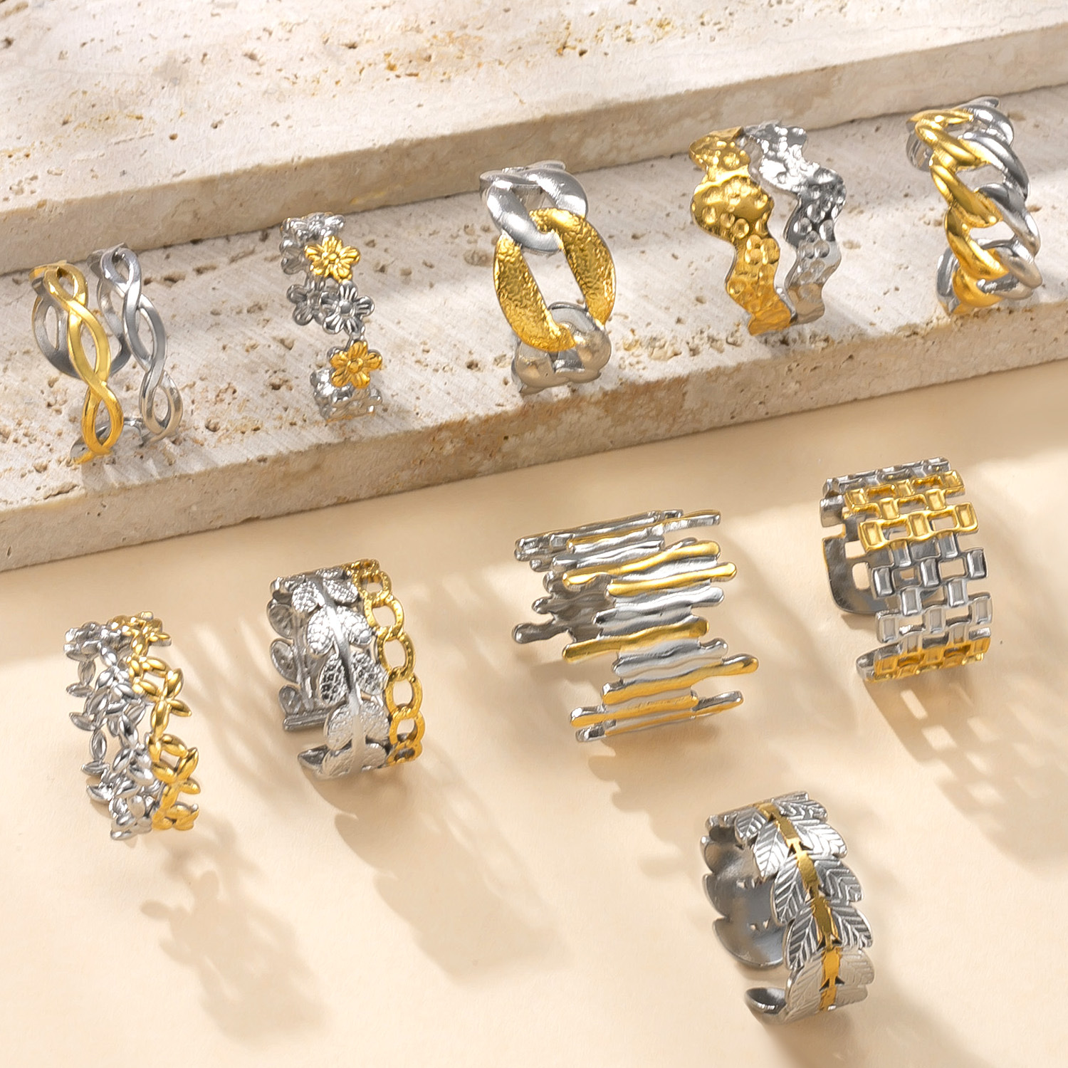 跨境新款钛钢饰品 高级感镀18k金开口戒指油压拼色树叶不锈钢戒指详情4