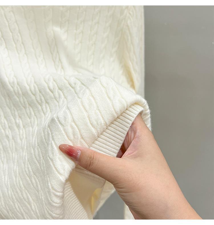 A loose embroidered knitted base layer for women can be paired with a new autumn and winter stylish long-sleeved white sweater with a twist pattern pic 15