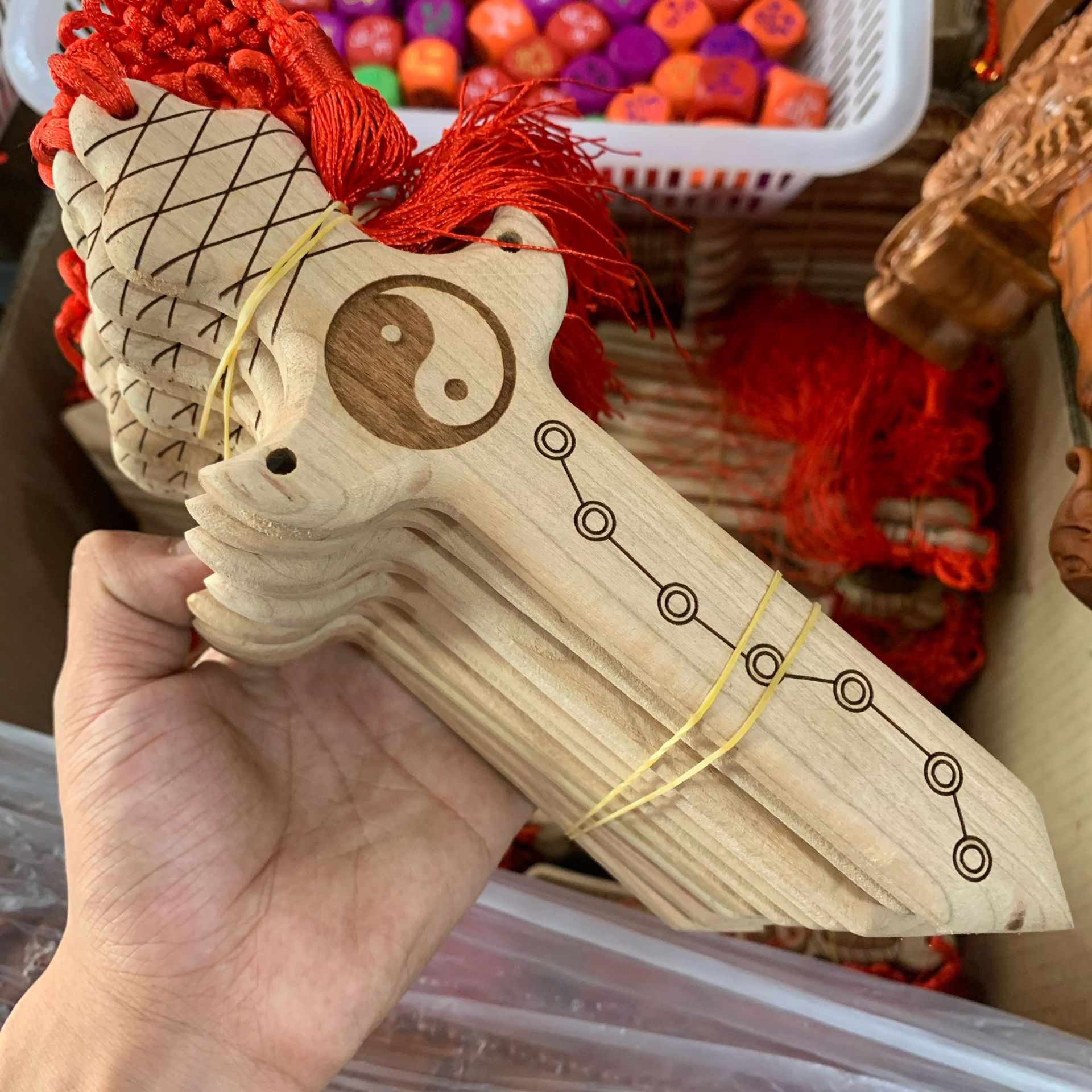 桃木剑原色一体剑雕刻桃木斧挂件小号宝剑儿童玩具工艺桃木剑批发详情43