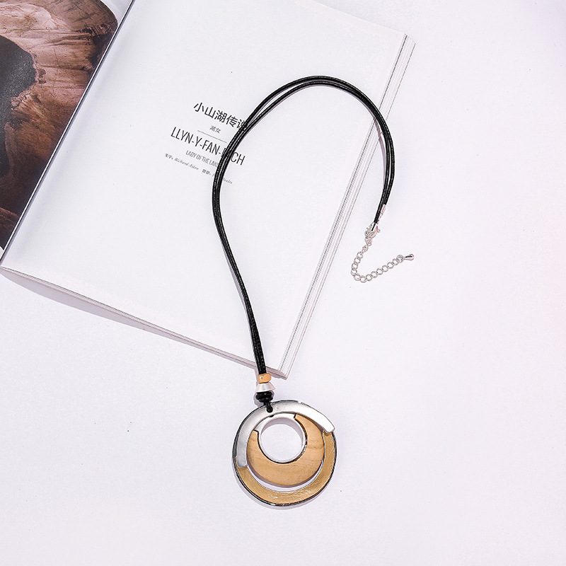 跨境亚马逊爆款欧美外贸木头圆形饰品秋冬女士时尚简约项链毛衣链详情4