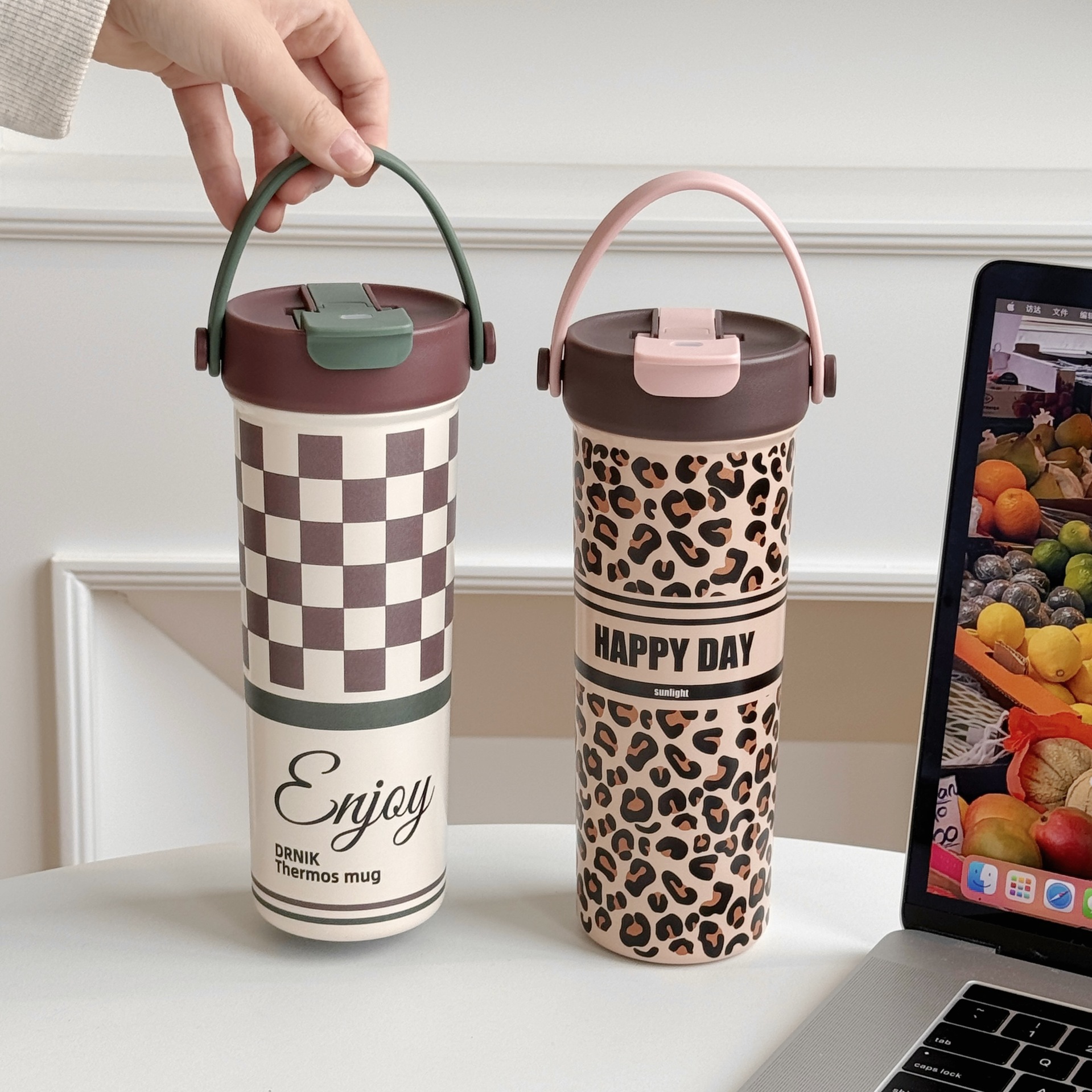 户外高颜值随手双饮咖啡杯美式便携车载水杯手提运动线条图咖啡杯详情3