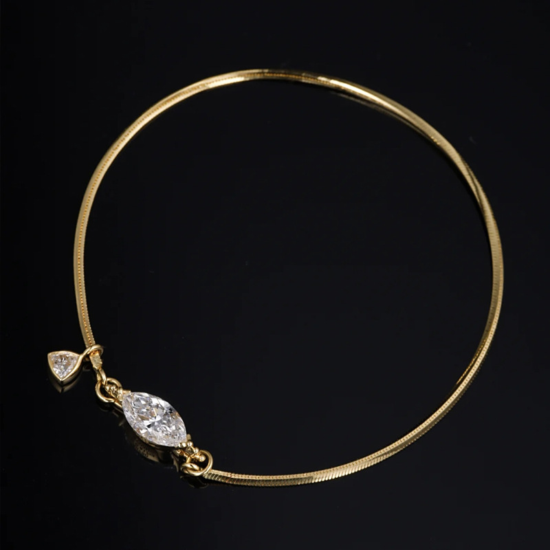 Korean-style horse eye diamond triangular snake bone chain bracelet for women, light luxury minimalist style, niche design sense, noble and versatile jewelry pic 4