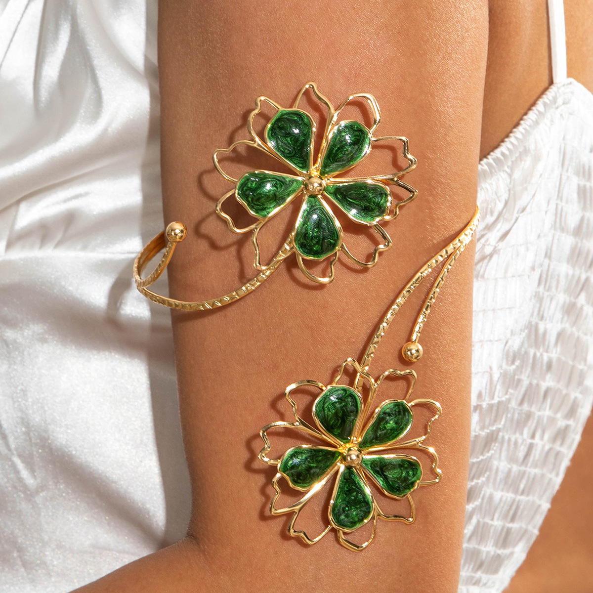 亚马逊跨境个性冷淡风海星手臂镯线条计感蝴蝶环形开口臂镯女详情76