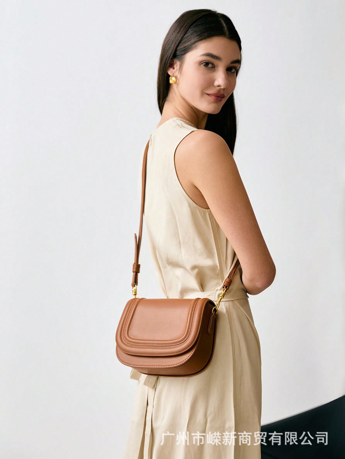 ZR跨境女包爆款2025新品马鞍包时尚百搭宽带撞色帆布包单肩斜挎包详情2