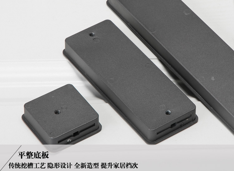 The black invisible handle of the tatami is embedded with the drawer handles of the cabinets and wardrobes. The sliding door is equipped with a golden concealed embedded handle pic 59