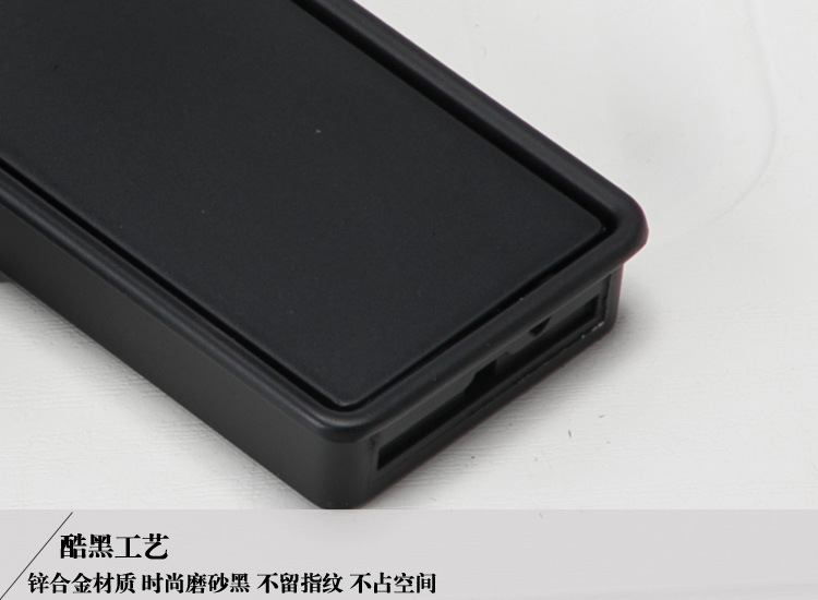 The black invisible handle of the tatami is embedded with the drawer handles of the cabinets and wardrobes. The sliding door is equipped with a golden concealed embedded handle pic 57