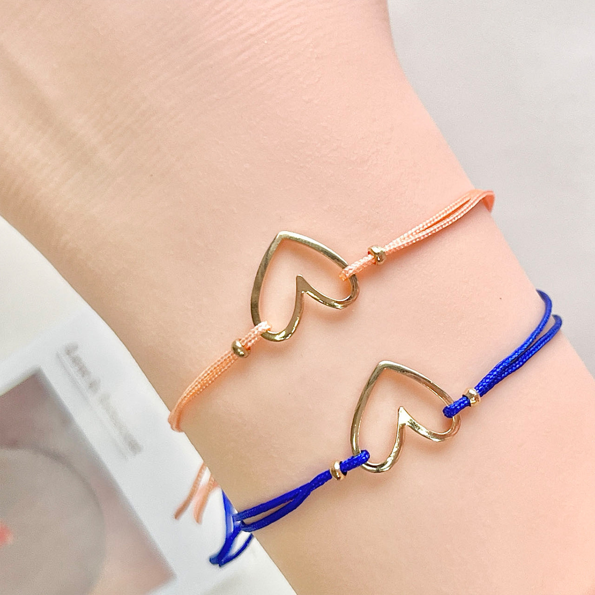 This is a popular cross-border heart-shaped irregular heart bracelet for boys and girls in Europe and America. It is a simple and adjustable bracelet pic 2