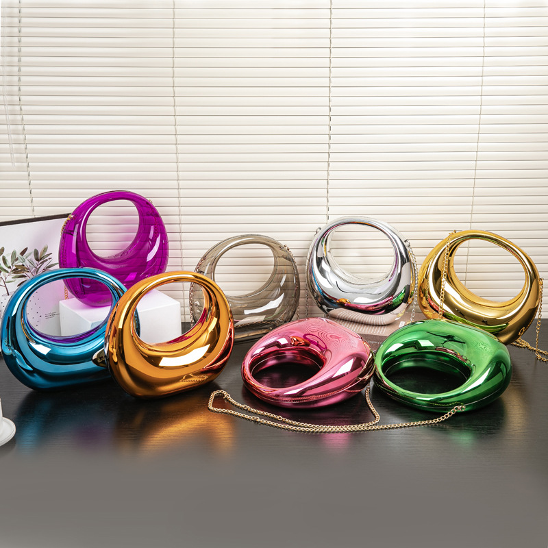 2024春夏欧美爆款跨境弯月包金银晚宴包手提包化妆亚克力包详情2