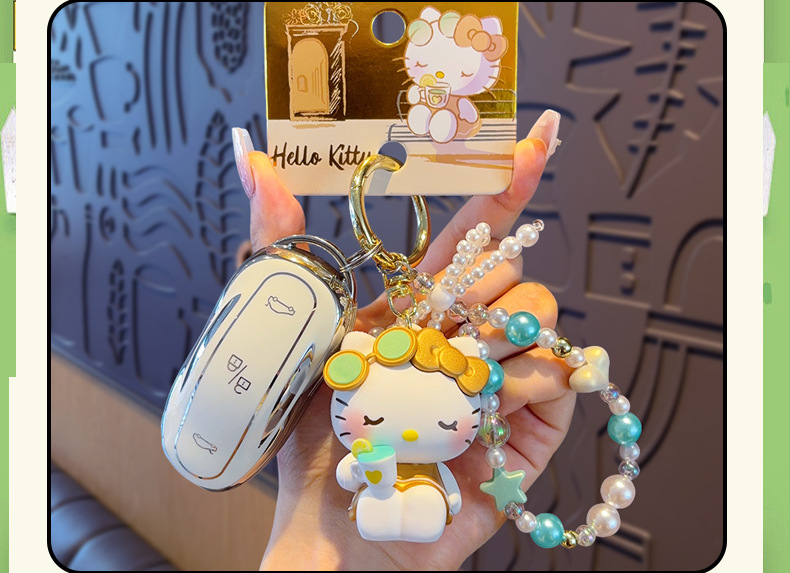 Authentic Sanrio Leisure Vacation Hello Kitty figurine keychain, cartoon creative beaded chain, couple bag pendant pic 14