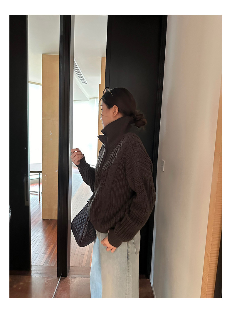 Winter new style horn buttoned lapel wool sweater, gentle and loose knitted sweater, sweater, sweater, sweater, sweater pic 17