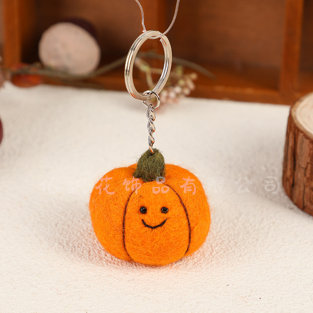 尼泊尔手工羊毛毡成品蔬菜水果面包挂饰萝卜钥匙包挂饰品挂件配饰详情10