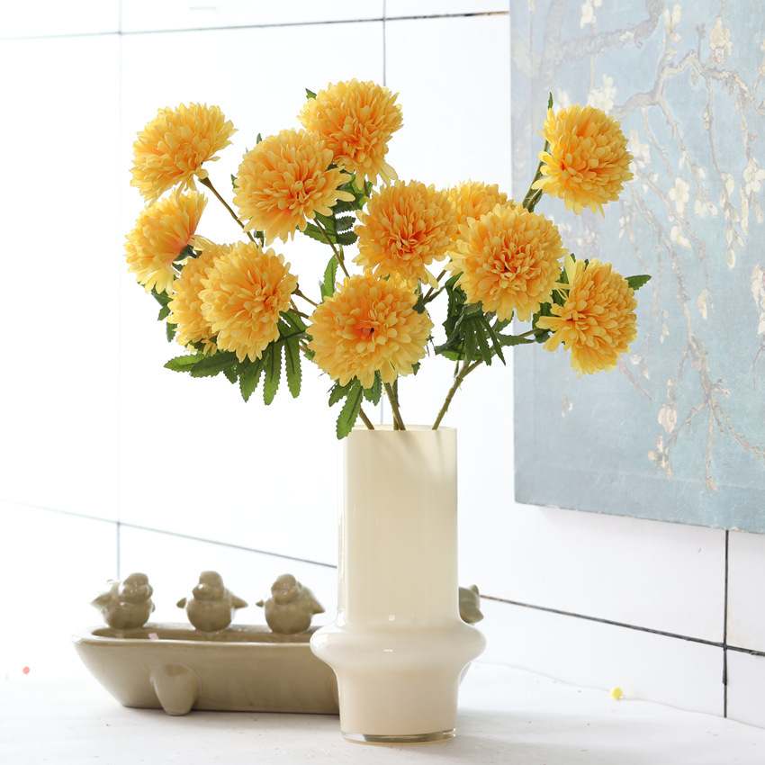 Factory direct sales of 3 round chrysanthemum artificial flowers, silk flowers, chrysanthemum home decoration scene arrangement, ball chrysanthemum artificial flower gift box, bright and realistic, with outstanding temperament pic 4