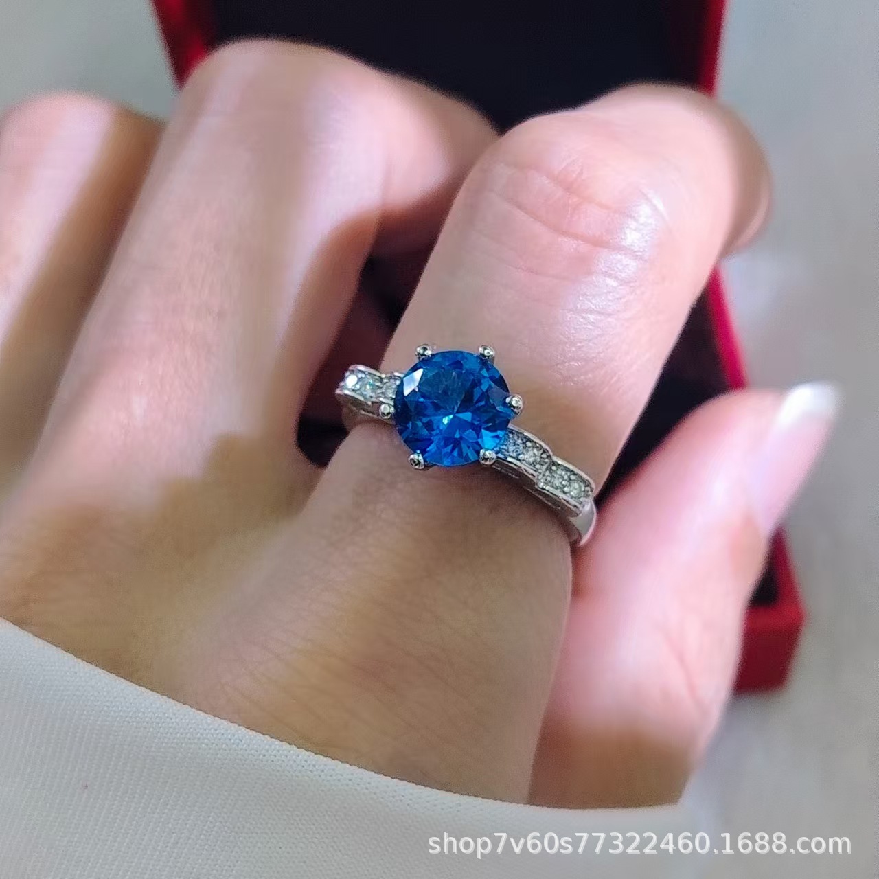 热卖珠宝首饰2克拉圆形培育鸽血红红宝石开口戒指女时尚彩宝戒指详情10