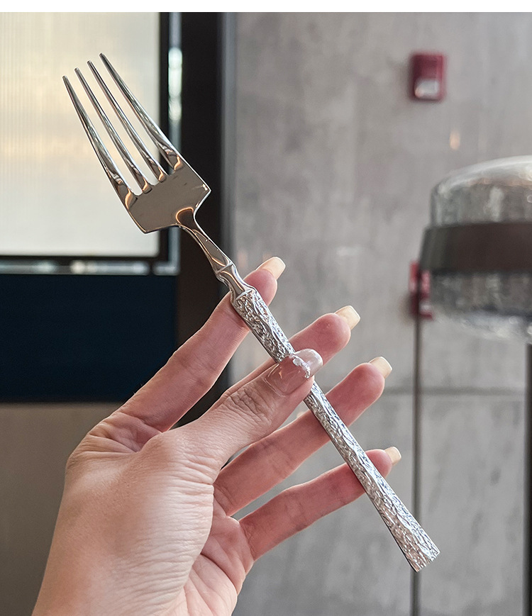 欧式轻奢小蛮腰 304不锈钢锤纹刀勺叉家用餐厅餐匙牛排意面三件套详情12