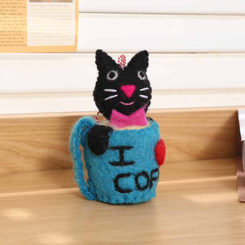 手工羊毛毡挂件咖啡杯动物玩偶挂饰创意包包挂饰可爱挂件厂家批发详情7