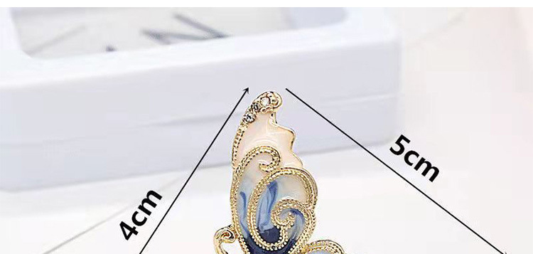 Butterfly brooch, high-end and elegant, high appearance level, cardigan, niche design sense, sweater, suit, versatile, retro brooch wholesale pic 6