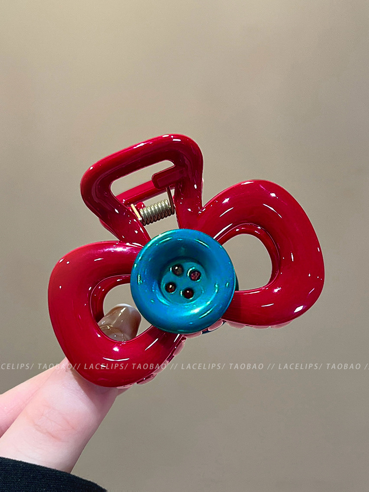 Retro red bow button grabber with a high-end and niche design. The contrasting color shark clip is a fashionable and versatile hair accessory pic 25