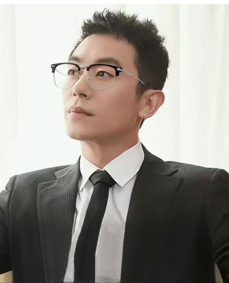New Korean-style high-definition anti-blue light reading glasses for the middle-aged and elderly, fashionable business classic and versatile high-definition eye-protecting flat light glasses pic 13