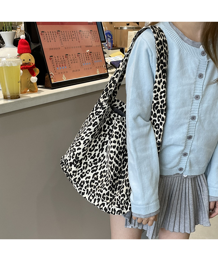 韩系小众ins牛仔帆布包休闲简约布袋大容量学生单肩托特包波点包详情23