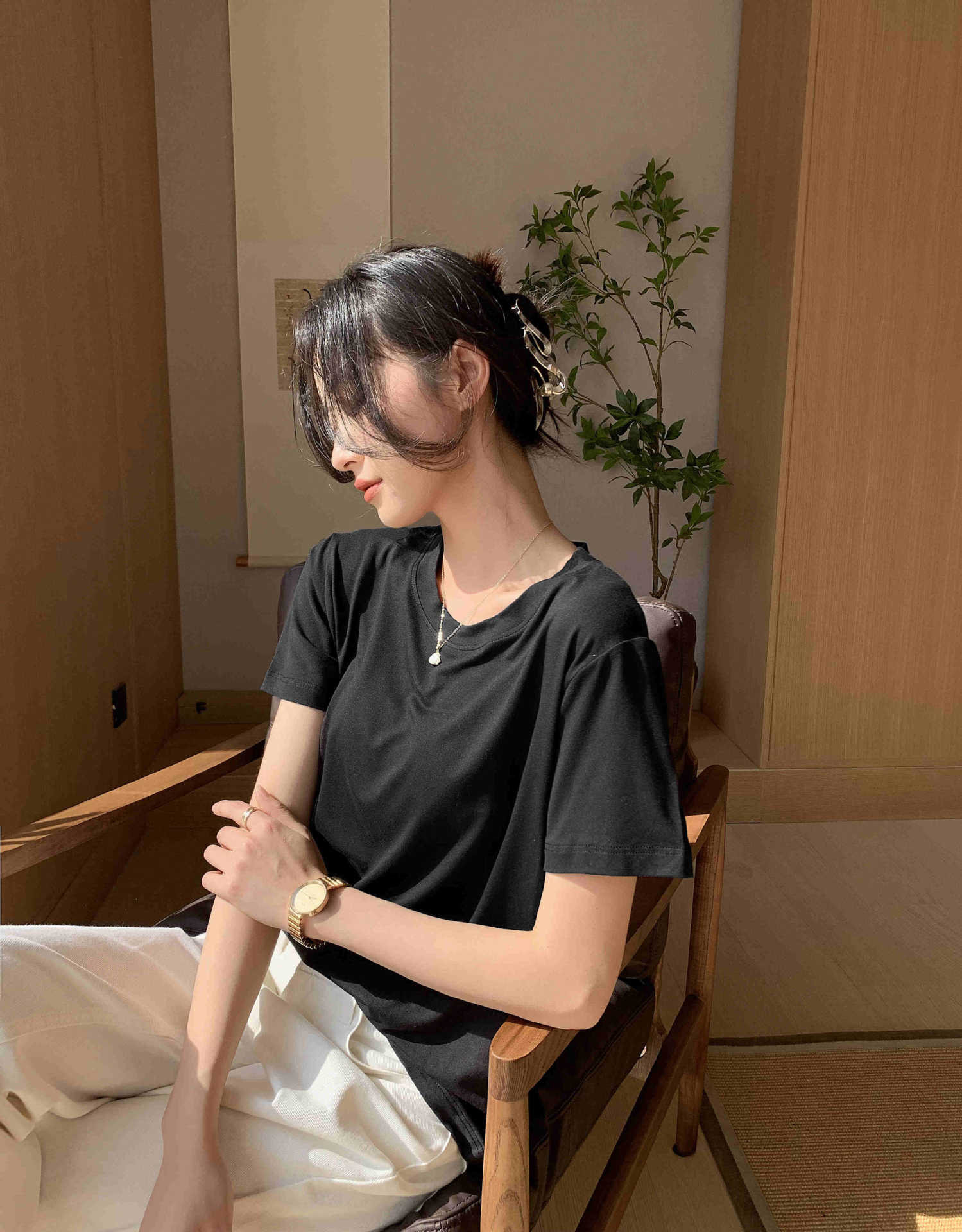 白色t恤女短袖夏季2024新款宽松薄款打底衫内搭纯色显瘦v领上衣详情13