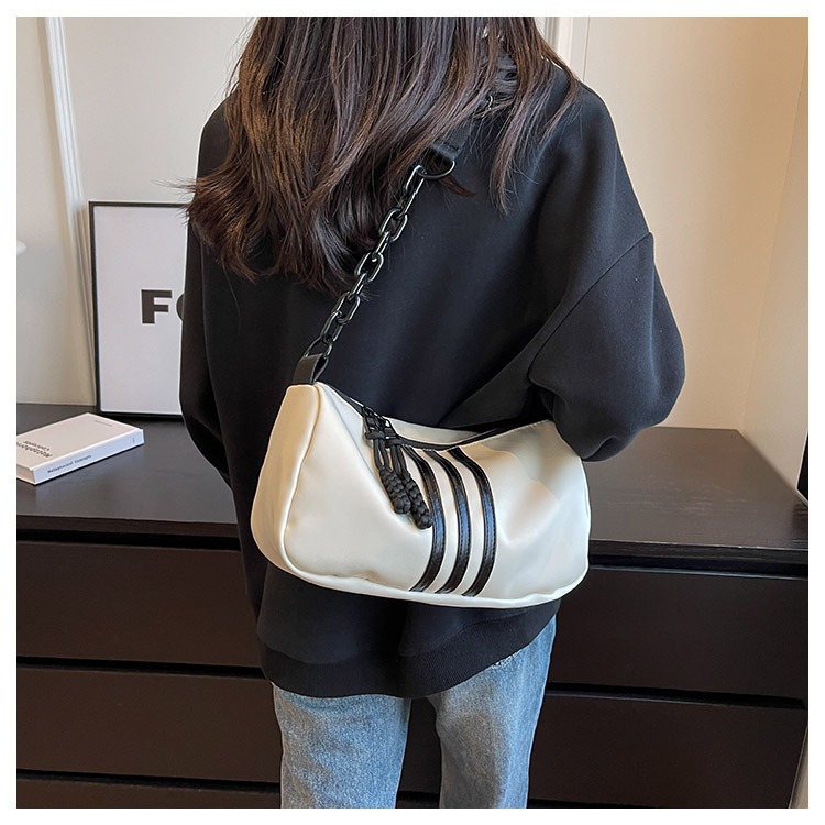 High-end Oxford fabric single-shoulder bag, casual and fashionable chain crossbody bag, cross-border versatile underarm bag for women wholesale pic 6