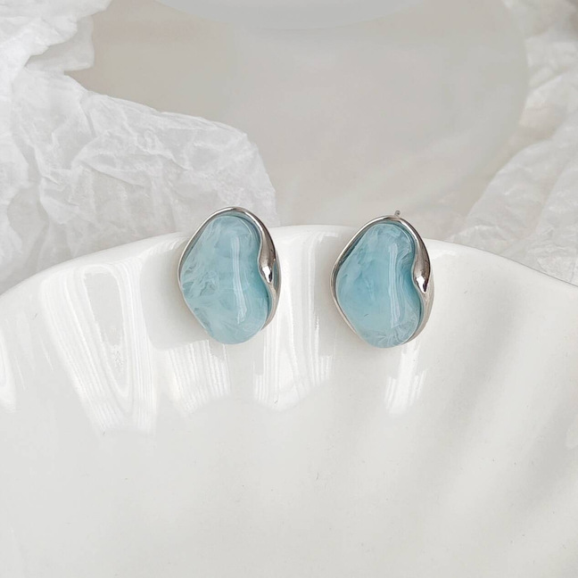 Niche ins minimalist colored drip glaze dopamine earrings, gentle and creamy C-shaped blue large circle ear rings for round faces pic 54