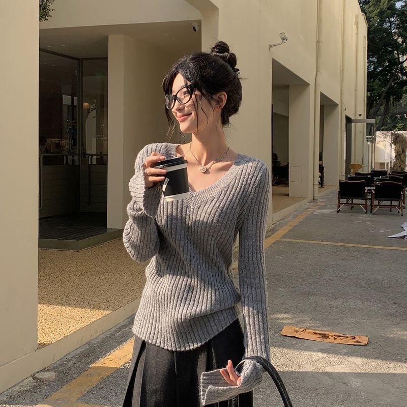 美式复古v领灰色毛衣女秋冬2024新款内搭修身显瘦针织打底衫上衣详情2