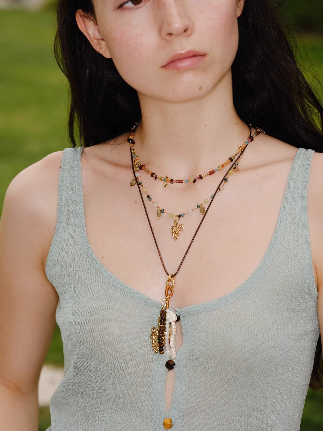 法式度假风多材质小众设计椰风葡萄长项链女多佩戴高级感流苏吊坠详情11