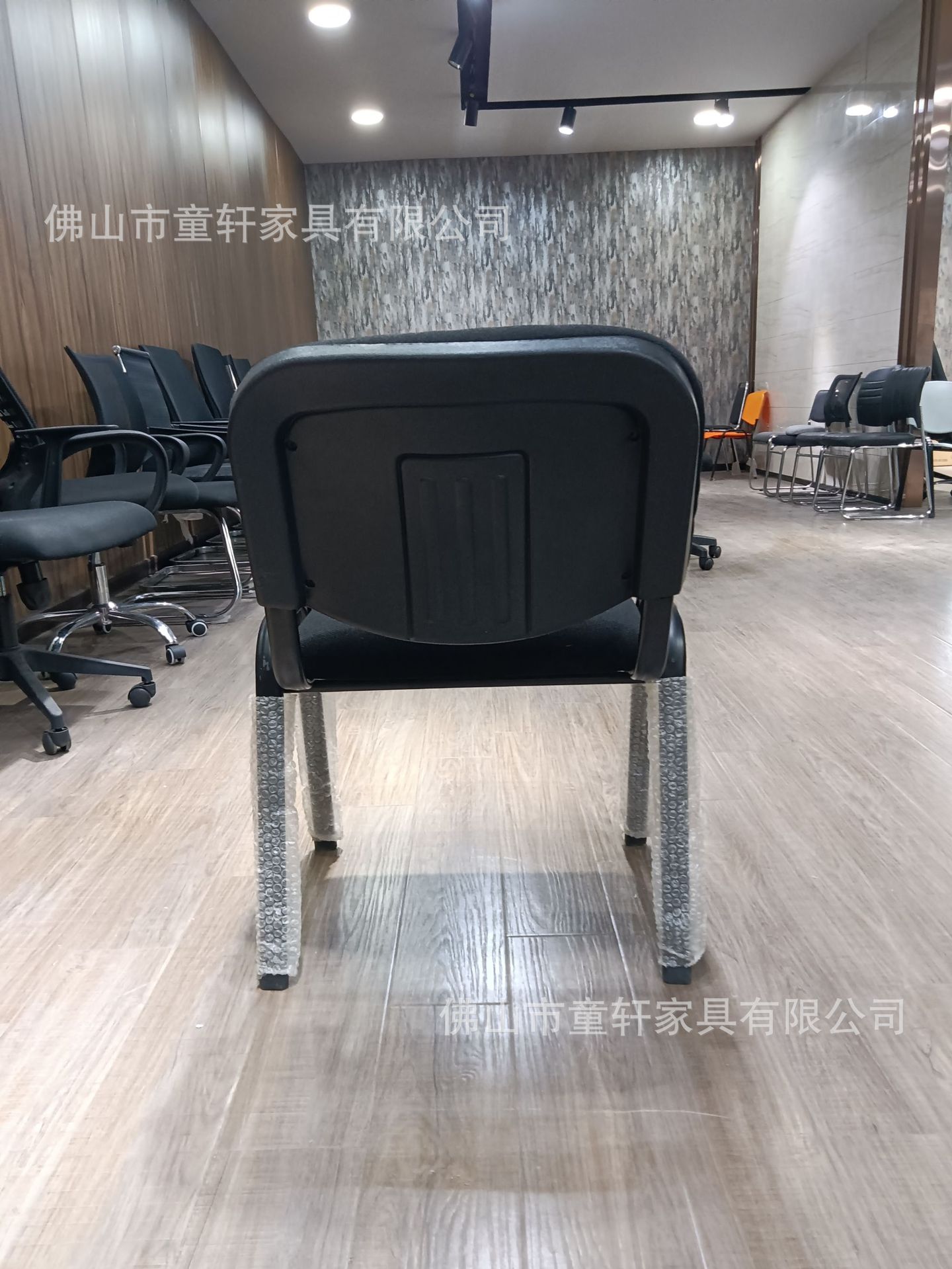 Foshan manufacturer wholesals foreign trade office chairs, fabric four-legged training chairs with writing boards and armless conference seats pic 24