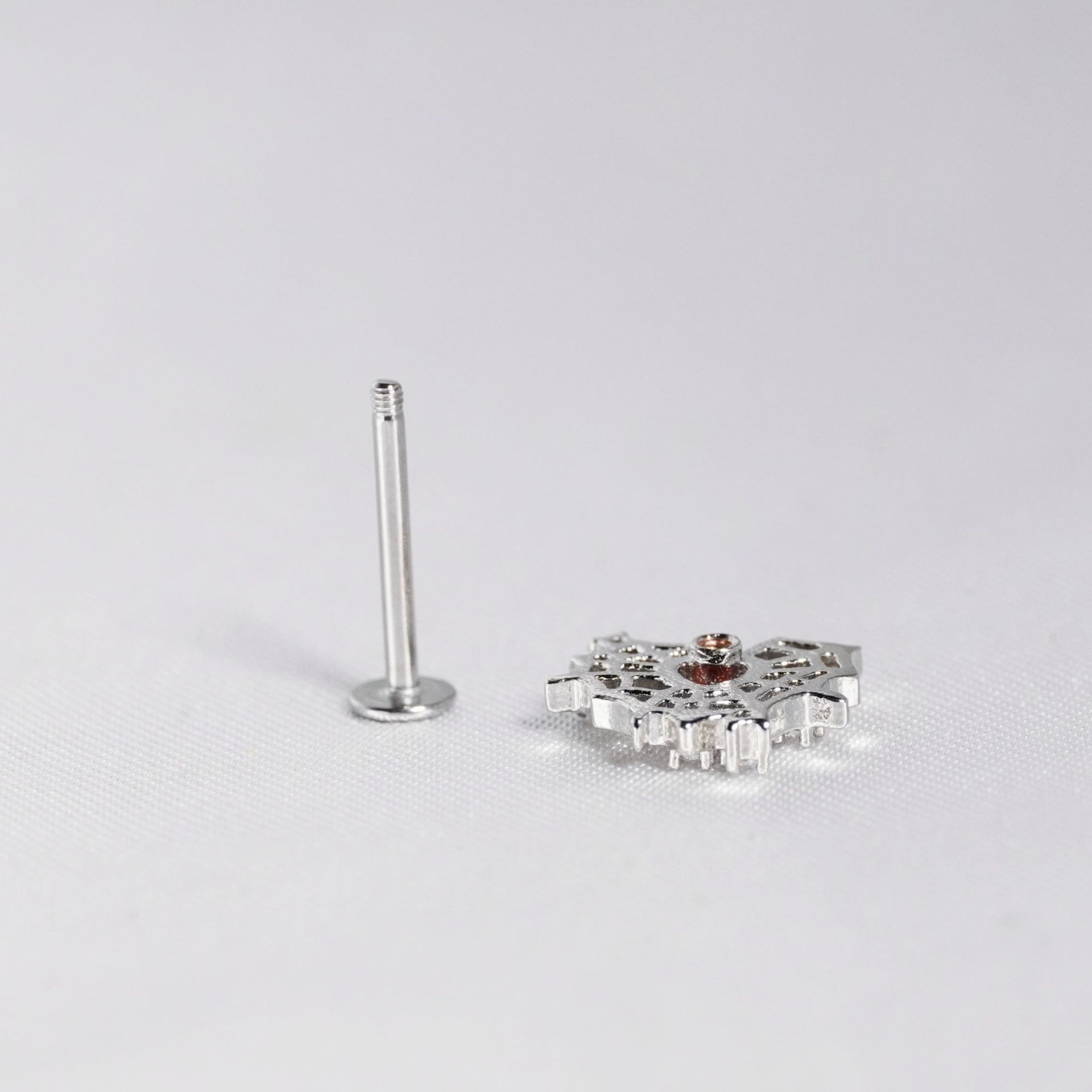 三色蜘蛛网唇钉外牙耳骨钉穿刺饰品钛钢镶钻跨境新品人体穿刺饰品详情7