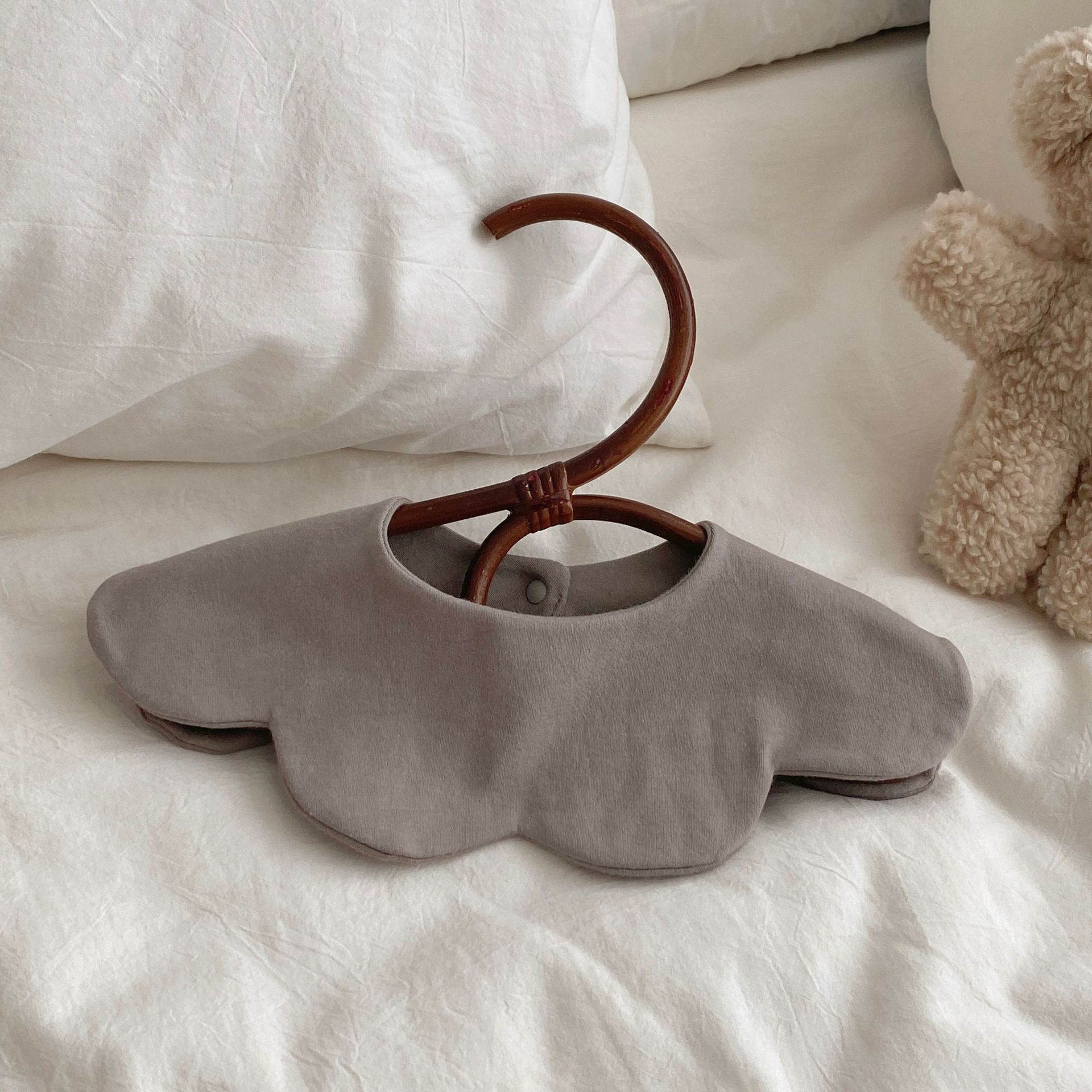 婴儿口水巾宝宝纯棉A类花瓣围兜纯色加厚双面口水巾秋冬1-3岁详情9