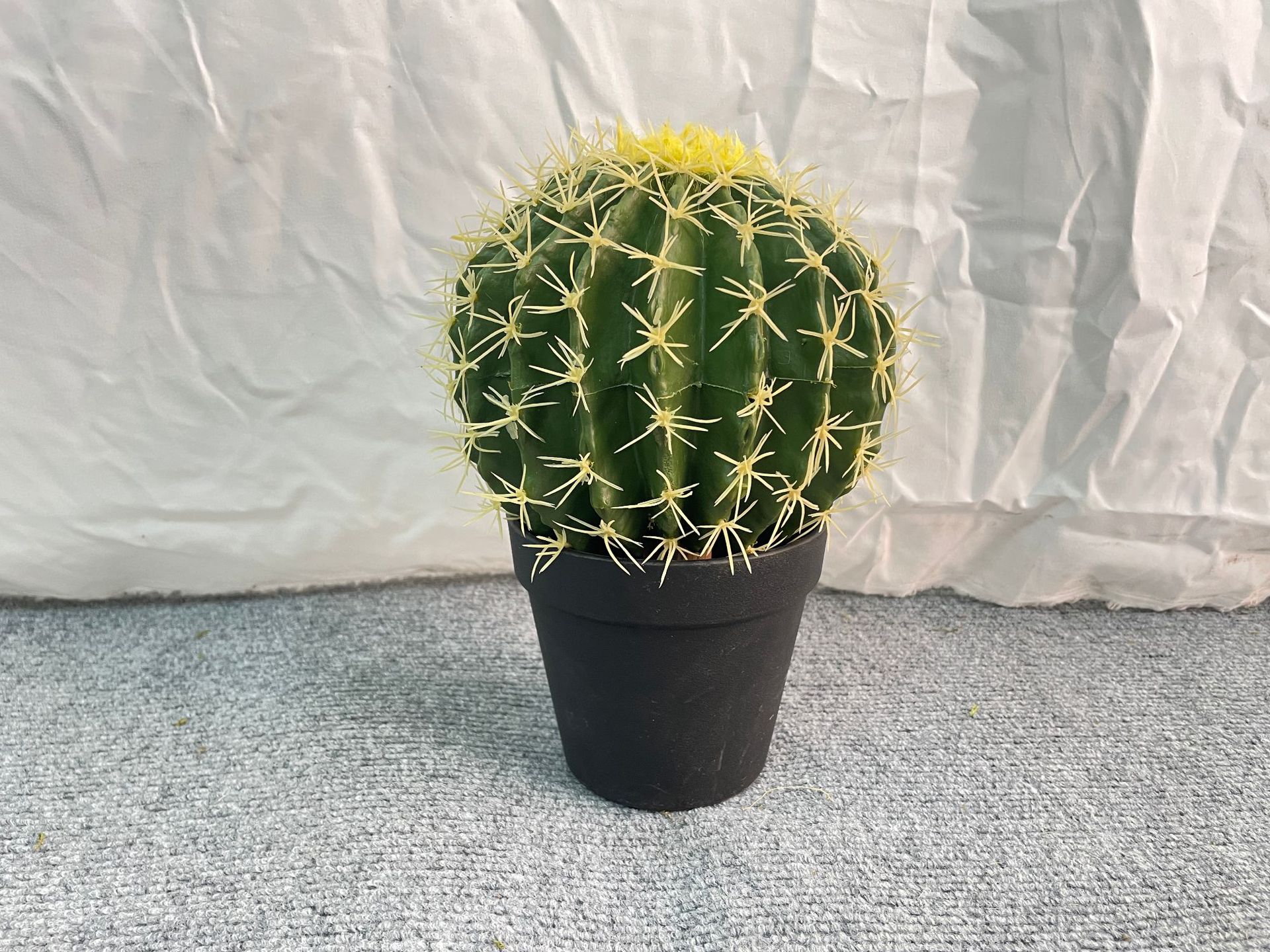 Fuente de suministro transfronterizo de fábrica de alta simulación cactus failing man columna resistente a la caída libre de mantenimiento decoración interior y exterior pic 10