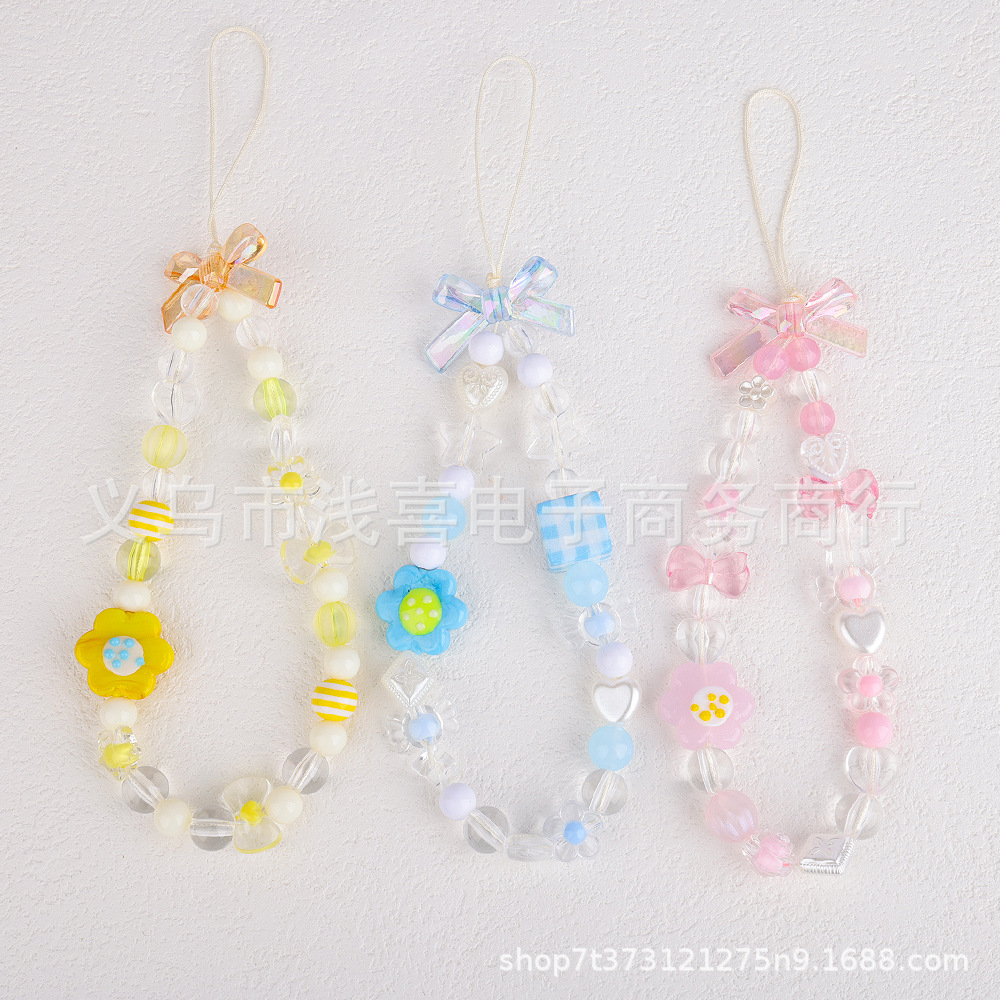 A popular online influencer live-streamed a new style of strawberry mobile phone chain, heart-shaped beaded mobile phone chain and hand-painted beaded mobile phone chain pic 8