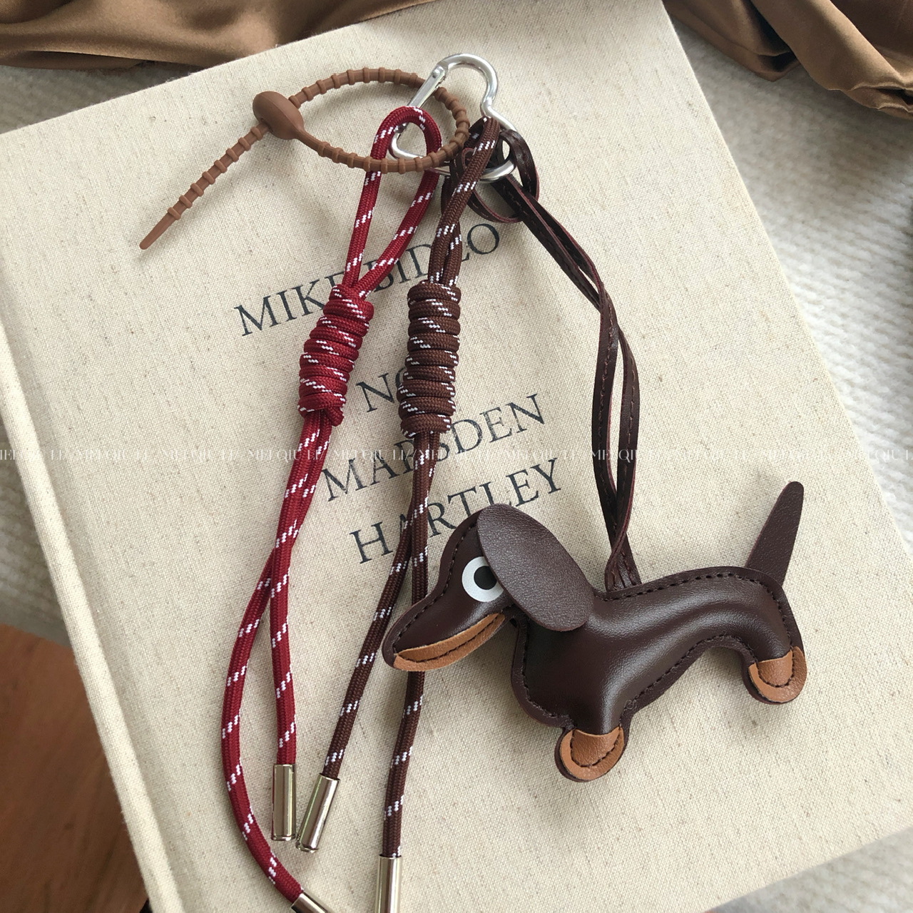 This is the same style baseball bag woven rope pendant as the Instagram blogger, featuring a high-end MIU series bag hanging rope and keychain decoration pic 39