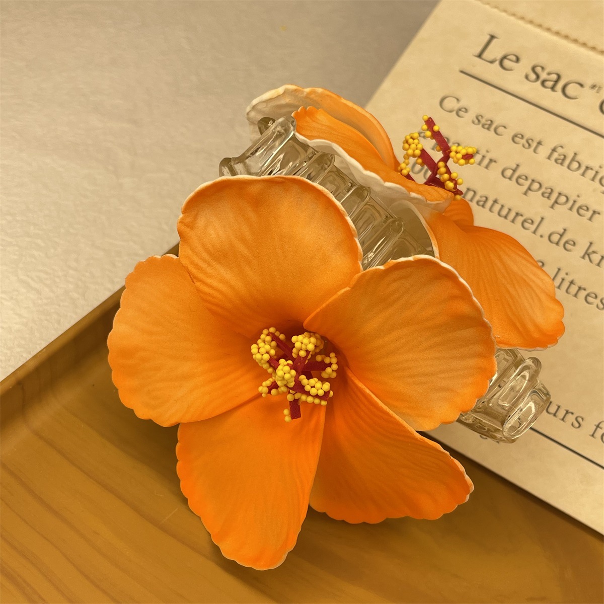 This trendy faux hibiscus flower hair clip exudes a high-end atmosphere. The side clip is a Bohemian hair band for a seaside vacation pic 41