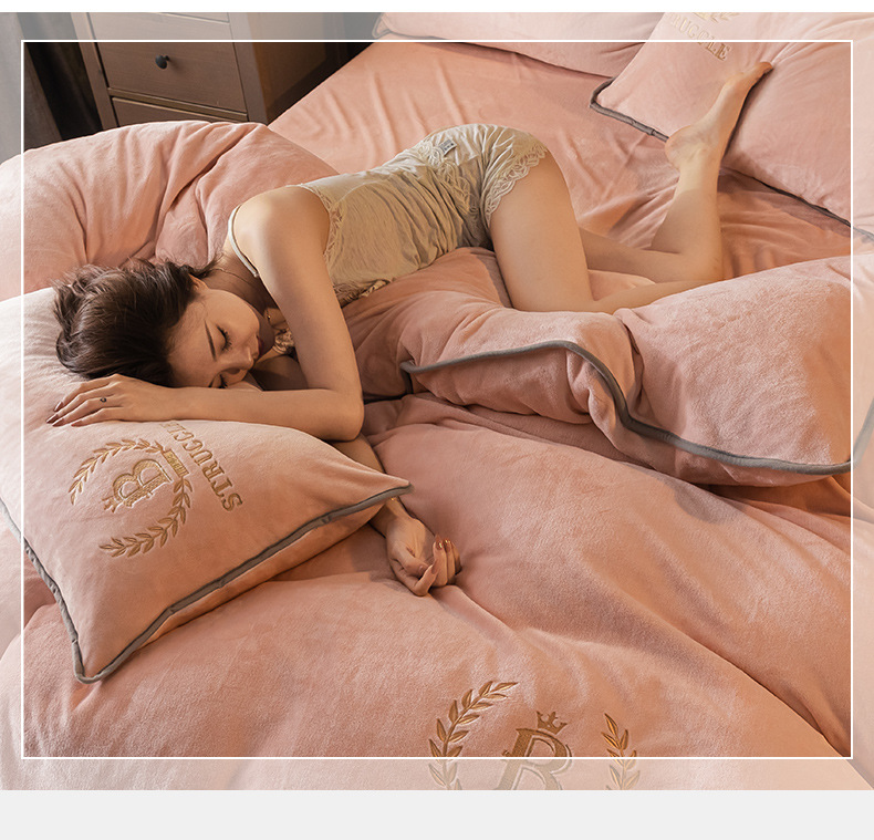 The pink plush bedding set is warm, comfortable, soft and cozy. It includes bed sheets, quilt covers, bedspreads and bedding combinations pic 1