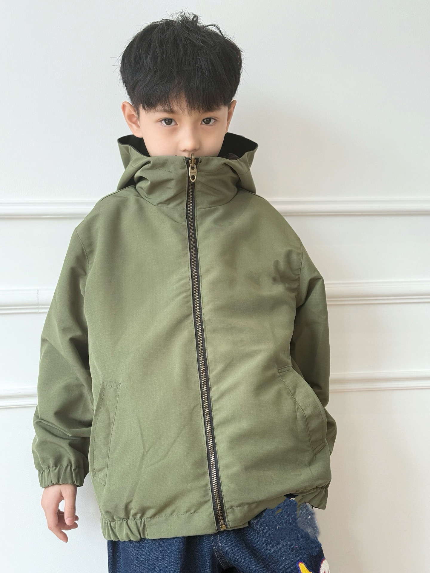 25春季新款GG儿童红绿织带皮牌logo双面连帽风衣外套配牛仔裤 童套装时尚潮流童装详情8