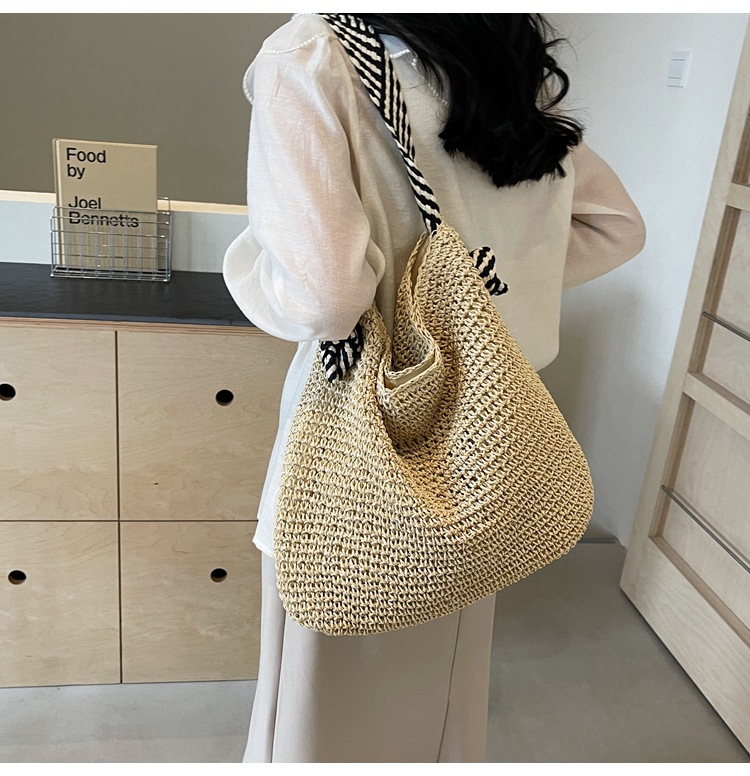 Summer high-capacity straw woven bag for women, 2024 new style seaside and beach vacation single-shoulder bag, commuter tote bucket bag pic 18