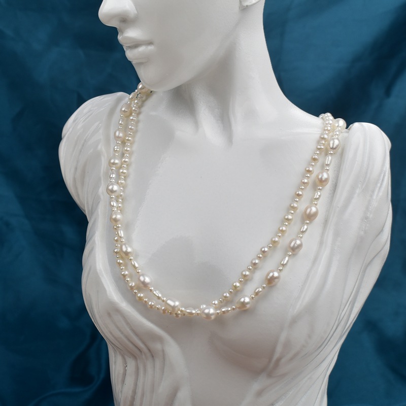 Layered natural freshwater pearl necklace for women, 2025 new style collarbone chain, high-end, light luxury and niche sweater chain accessory pic 10