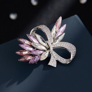 European and American style light luxury bow brooch, original design, simple and versatile, exquisite brooch, new autumn and winter suit pin pic 2
