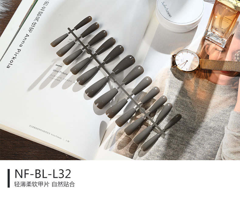 The long ballet nail with solid color and glossy oil from Europe and America, the mid-length trapezoidal nail art piece, and the false nails are exquisite and simple pic 32