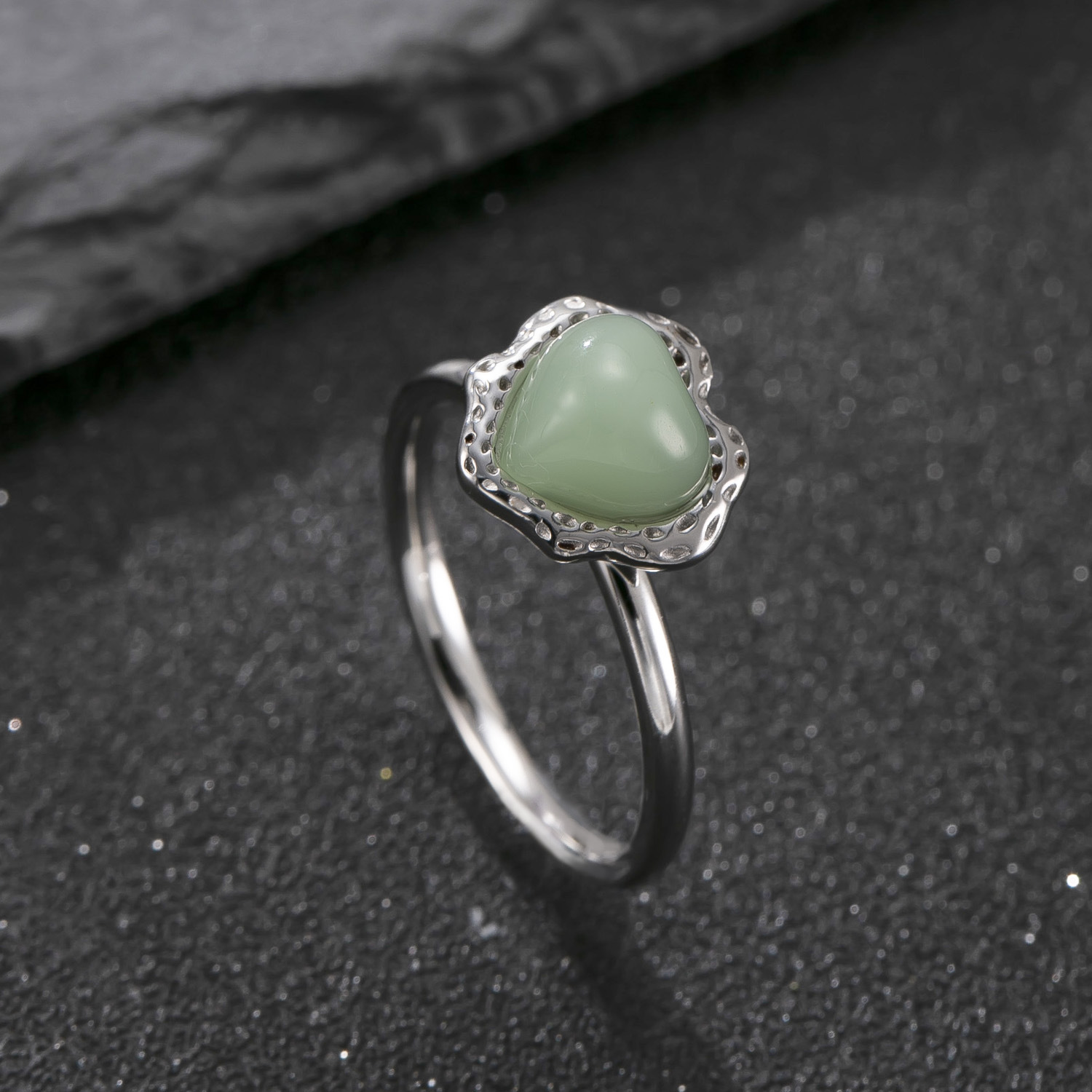 跨境不锈钢饰品焊牌不规则爱心镶天然石情侣对戒设计感钛钢戒指厂详情8